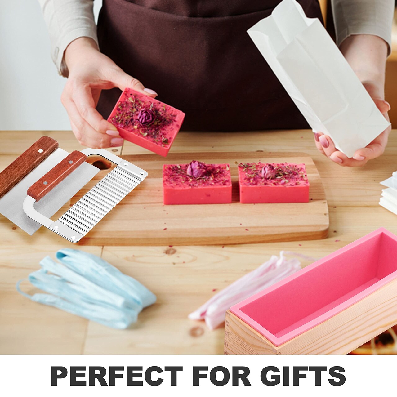 Rectangular Soap Mold Kit with Cutter- 42oz Flexible Silicone Loaf Soap Mold with Wood Box, Stainless Steel Wavy & Straight Scraper for Homemade Craft Soap Making Supplies